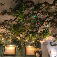 Suspension Saule Hôtel Restaurant Hall Toit Vert Faux Feuille Herbe Panneau Mural Verdure Artificielle Plafond Suspendus Feuilles Plante