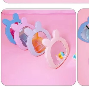 Mini miroir de dessin animé mignon pour enfants, miroir de maquillage portable à main, utilisation en voyage - Product Image 1