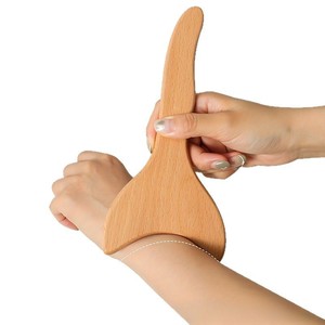 Pagaie de massage Gua Sha en bois en forme de Y pour le drainage lymphatique et la thérapie des méridiens du corps entier - Product Image 3