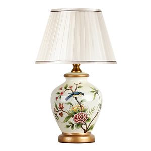 Lampada da Tavolo Classica Americana con Vaso in Ceramica, Lampada da Lettura per Soggiorno e Camera da Letto, <span class=keywords><strong>Paralume</strong></span> in Tessuto - Product Image 1