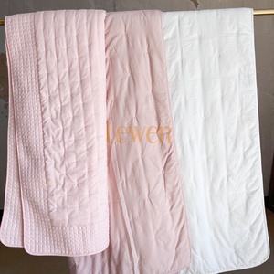 <span class=keywords><strong>Couvre</strong></span>-<span class=keywords><strong>lit</strong></span> en microfibre brodé, léger, ensemble de literie en microfibre - Product Image 4