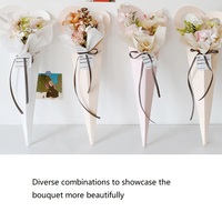 Boîtes en forme de cône pour emballer des bouquets de roses en forme de cœur, boîtes cadeaux pour fleurs pour la Saint-Valentin, les mariages, la fête des mères