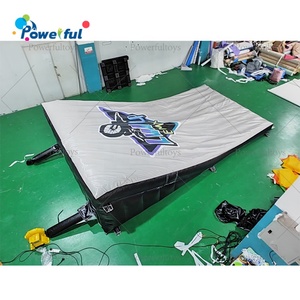 Grand airbag gonflable de sécurité pour les cascades de vélo BMX - Product Image 3