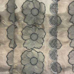 Tissu de dentelle florale brodée sur mesure pour robes de mariée Garniture de broderie de luxe pour vêtements de mode Chaussures et sacs - Product Image 1