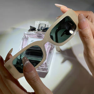 نظارات شمسية مستقطبة عصرية للجنسين، نظارات مخصصة بإطارات مصممة، نظارات ذكية فاخرة متوفرة بخيارات متعددة - Product Image 1