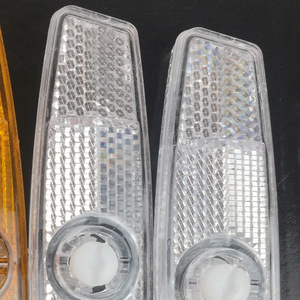 Réflecteurs de vélo jaunes en résine plastique en forme de poisson, lumière d'avertissement pour roue, accessoire de cyclisme - Product Image 3