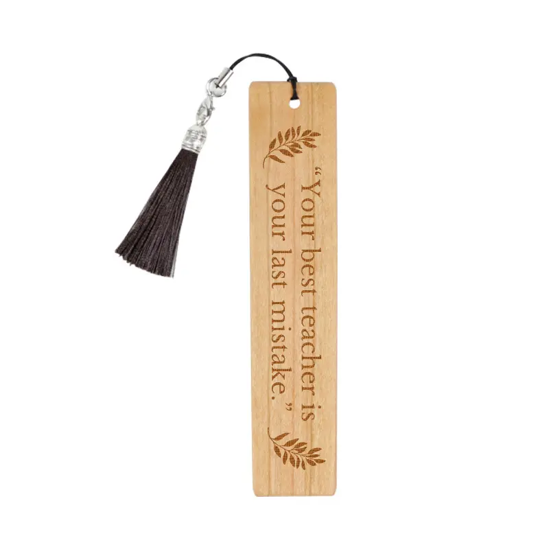 Diseño de plumas de cerezo palo de bambú láser Con una textura gruesa Una gran cantidad de marcapáginas de regalos privados personalizables