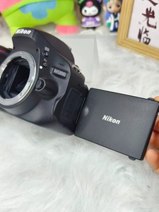 Appareil photo numérique Nikonn <span class=keywords><strong>D5100</strong></span> d'occasion avec kit 18-55mm Capteur CMOS à bas prix et compatibilité avec les cartes SD - Product Image 2