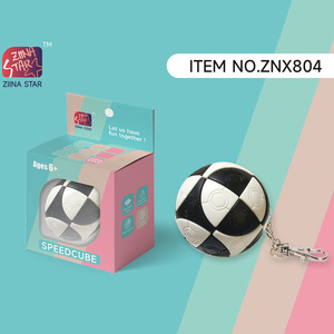 YUESHEN - Llavero <span class=keywords><strong>de</strong></span> <span class=keywords><strong>Cubo</strong></span> <span class=keywords><strong>de</strong></span> <span class=keywords><strong>Rubik</strong></span> Personalizado, Portátil, Mini, Coleccionable, con Formas Novedosas, para Niños y Adultos - Product Image 3