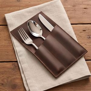 Porte-couverts personnalisé en cuir véritable pour fourchettes et couteaux, idéal pour restaurant, maison, mariage, fête, pique-nique - Product Image 1