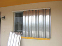 Volets pliants en accordéon résistants aux ouragans, en aluminium, pare-vent pour terrasse, persiennes pour les zones côtières et les zones de typhons