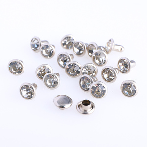 QIYI verre <span class=keywords><strong>strass</strong></span> Rivets goujons pointes laiton <span class=keywords><strong>Strass</strong></span> décoration cheval bride verre pierres pour cuir vêtements chaussures - Product Image 1