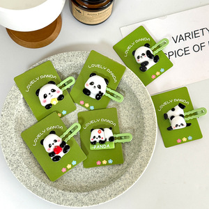 Pince à cheveux Panda de dessin animé pour filles pince latérale de haute beauté avec décoration de coeur emballage personnalisé en carton accessoire de cheveux de mode - Product Image 3