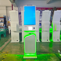 Kiosque libre-service autonome de 27 pouces avec distributeur de cartes pour cartes dans la salle gouvernementale