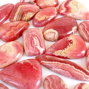 หินอัญมณีทรงหลังเบี้ยแบบโรโดโครไซต์ - Product Image 1
