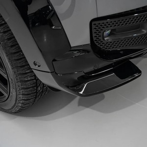 Kit <span class=keywords><strong>de</strong></span> Carrocería Estilo Urbano 2026 para Land Rover Defender 2020-2025, Venta Directa <span class=keywords><strong>de</strong></span> Fábrica, Piezas <span class=keywords><strong>de</strong></span> Reestilización en Negro Brillante con Cubierta <span class=keywords><strong>de</strong></span> Pedal y Cubierta <span class=keywords><strong>de</strong></span> Neumático - Product Image 3