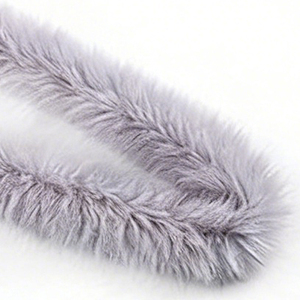 Belle garniture en fausse fourrure de renard à poils longs, idéale pour les manteaux, robes et accessoires de sacs à main pour femmes - Product Image 4