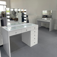 Coiffeuse sur pied intégrée à 7 tiroirs en mélamine avec plateau en verre et miroir à ampoules LED pour chambre à coucher - Vente en gros