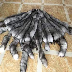 High quality natural silver gray fox fur and raccoon fur skin pelt wholesale Animal fur