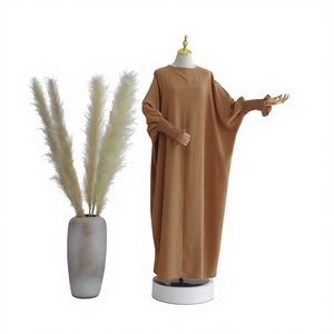 Abito Estivo Tiktok Bat Dress in Poliestere Tinta Unita, Taglie Forti, Stile Turco Dubai Medio Oriente, Collezione Estate 2023 LR616 - Product Image 1