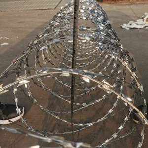 Fil de fer barbelé de haute qualité et bon marché, fil de fer barbelé anti-escalade, clôture en fil de fer barbelé, clôture de sécurité en concertina, fil de fer barbelé de sécurité, 100 m - Product Image 2