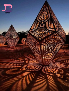 Sculpture géométrique extérieure carrée de <span class=keywords><strong>centre</strong></span> commercial Installation d'art de LED Forme creuse polygonale de modèle - Product Image 4