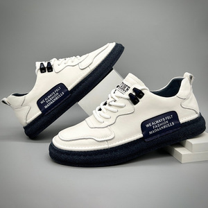 Zapatos de hombre de cuero de primera calidad, zapatillas blancas de cuero genuino, modernas, versátiles, transpirables, con suela suave, informales, sin cordones - Product Image 1