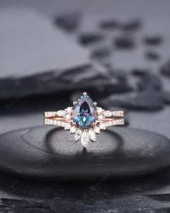 Bague de Fiançailles Classique en Alexandrite Taille Poire, Or Rose, Argent 925, Sertissage à Griffes, Certifiée, Ensemble Nuptial, Anniversaire - Product Image 6