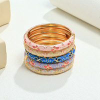 Pulsera de Aleación con Diseño de Trébol de Cuatro Hojas con Goteo de Aceite de Color Dulce Fresco, Estilo Vintage, con Flor de Cinco Hojas Apiladas