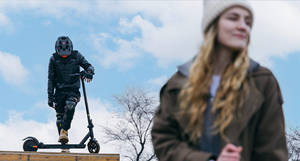 Trottinette électrique KuKirin S1 Max : Design personnalisable et tendance, autonomie de 39 km, solution de livraison B2B pour les entreprises de transport écologique - Product Image 3