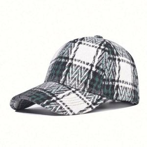 Nouvelle Collection Automne Hiver 2025 – Casquette de Baseball Épaisse à 6 Panneaux, Tendance et Chaude pour Femme, Motif Écossais en Tweed, Idéale pour l'Extérieur et les Tenues Décontractées - Product Image 3
