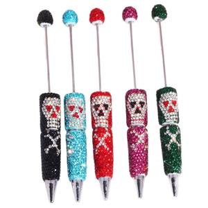 Nuevo diseño DIY dibujos animados Joker Pirata Calavera incrustaciones de diamantes de imitación pluma personalizada estudiante joyería hallazgos componentes - Product Image 4