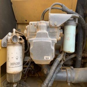 Pelleteuse hydraulique sur chenilles KOMATSU PC200-8E de 20 tonnes Châssis solide et chenilles larges PC200 Japon Original à vendre - Product Image 5