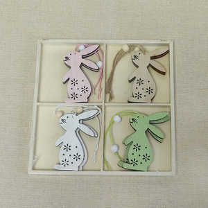 Set di Pendenti in Legno a Forma di Coniglio, Artigianali, Personalizzabili con Logo, per Pasqua - Product Image 2