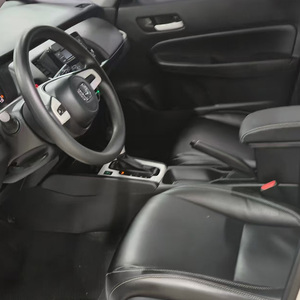 <span class=keywords><strong>Honda</strong></span> Fit <span class=keywords><strong>2021</strong></span> 1.5L CVT, Auto Compacto de 5 Plazas, Tracción Delantera, Hatchback, Gasolina, Usado, Alta Eficiencia de Espacio, Precio Económico - Product Image 6