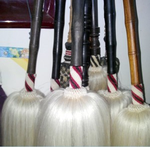Poil de cheval blanc pur, naturel, poussière de bouddha, fouet de cheveux - Product Image 1