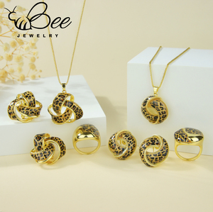 Últimos conjuntos de joyería con estampado de leopardo, resistentes al deslustre, impermeables, de latón chapado en oro de 14k, con anillo, collar y aretes para mujeres africanas. - Product Image 4