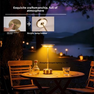 Lampe de table LED en métal de style nordique pour bar et restaurant, lumière blanche chaude 2700K, commande tactile, veilleuse pour camping en extérieur et café - Product Image 4