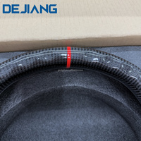 Volant en cuir en fibre de carbone en vente chaude pour Toyota Corolla Land Cruiser GR Prado LC200 LC300 120150 200 Hilux personnalisé