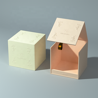 Boîte cadeau rigide magnétique |   Emballage personnalisé avec laminage mat et doublure en mousse, logo en relief pour mariages et cadeaux de luxe