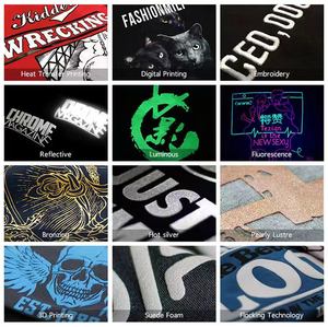 Camiseta de Manga Corta para Hombre, Estilo Americano, Desgastada, con Estampado de Personajes y Letras con Pedrería, Estilo Urbano - Product Image 5