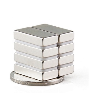 Grand aimant puissant 20X20mm carrés magnétiques Aimants à disque super puissants Bloc magnétique néodyme à vendre - Product Image 1