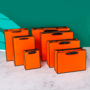 Bolsa de Papel Cartón con Impresión Personalizada y Asa de Cuerda - Product Image 6