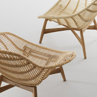 Fauteuil de jardin moderne en rotin PE tressé à la main avec dossier incurvé et structure en teck pour patio et parc