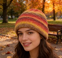 Bonnet d'hiver tricoté 100 % polyester à impression numérique Tie-Dye coloré pour unisexe – Idéal pour les voyages et les affaires – Fournisseur de casquettes personnalisées avec logo