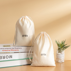 Sacs en satin épais personnalisés avec logo imprimé, sacs cadeaux de luxe avec cordon de serrage - Product Image 2