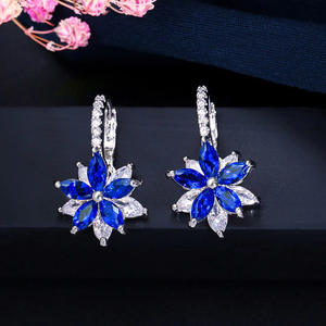 Pendientes de aro con flor de cristal azul E338, chapados en oro, plata 925, joyería de moda para fiesta para mujer - Product Image 4
