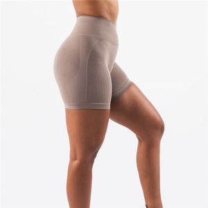Vente en gros de shorts de motard de yoga sans couture pour femmes gym <span class=keywords><strong>fitness</strong></span> shorts de motard sans couture en nylon pour femmes yoga des fesses - Product Image 2