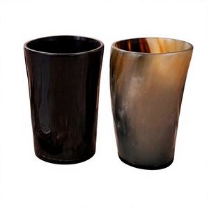 Tasse à boire en corne de buffle de luxe au design antique, sculptée à la main, décoration d'intérieur exquise HASAN CRAFT - Product Image 1