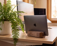 Support vertical pour ordinateur portable en bois de qualité supérieure, station d'accueil multi-appareils, support pour configuration de bureau, accessoires d'organisation de bureau